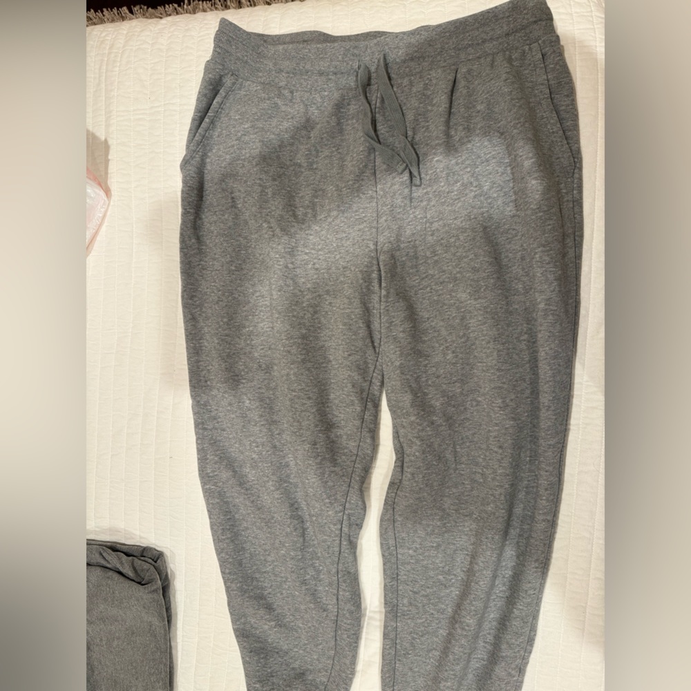 Women’s sweatpants